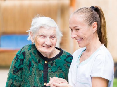 speech pathology student and aged care resident