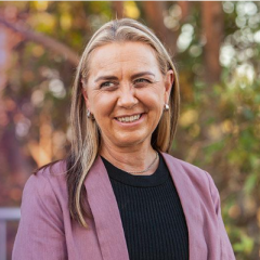 Karen Whitfield