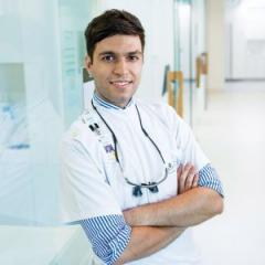 From childhood refugee to award-winning dentist